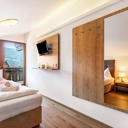 - Elisabeth Apartment *