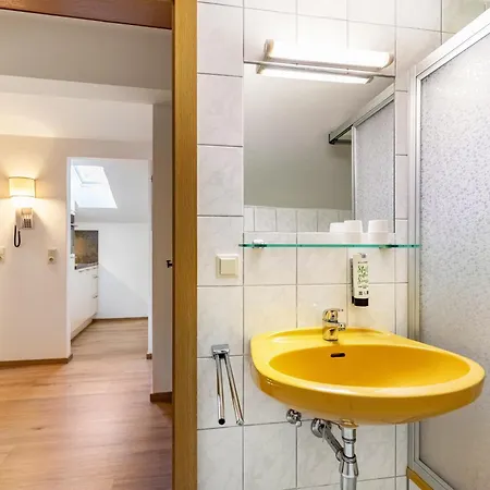 - Elisabeth Apartment